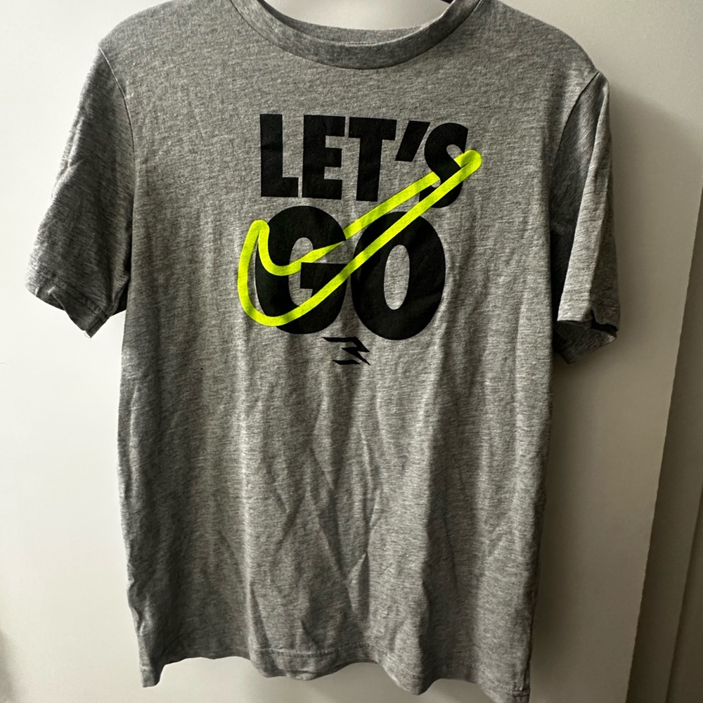 Nike Gray and Yellow Short Sleeve Tee